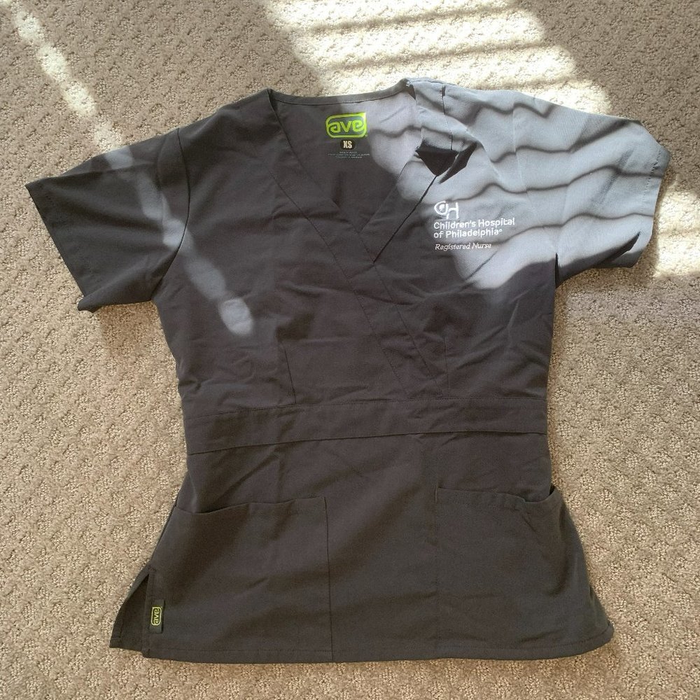 Children's Hospital of Philadelphia Registered Nurse Scrub top size XS